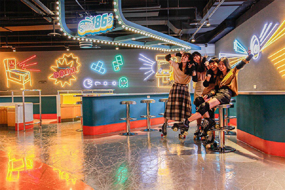 台中約會地點；大魯閣 Roller186滑輪場 新時代館