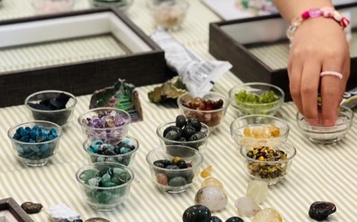 水晶；聯誼；手作活動