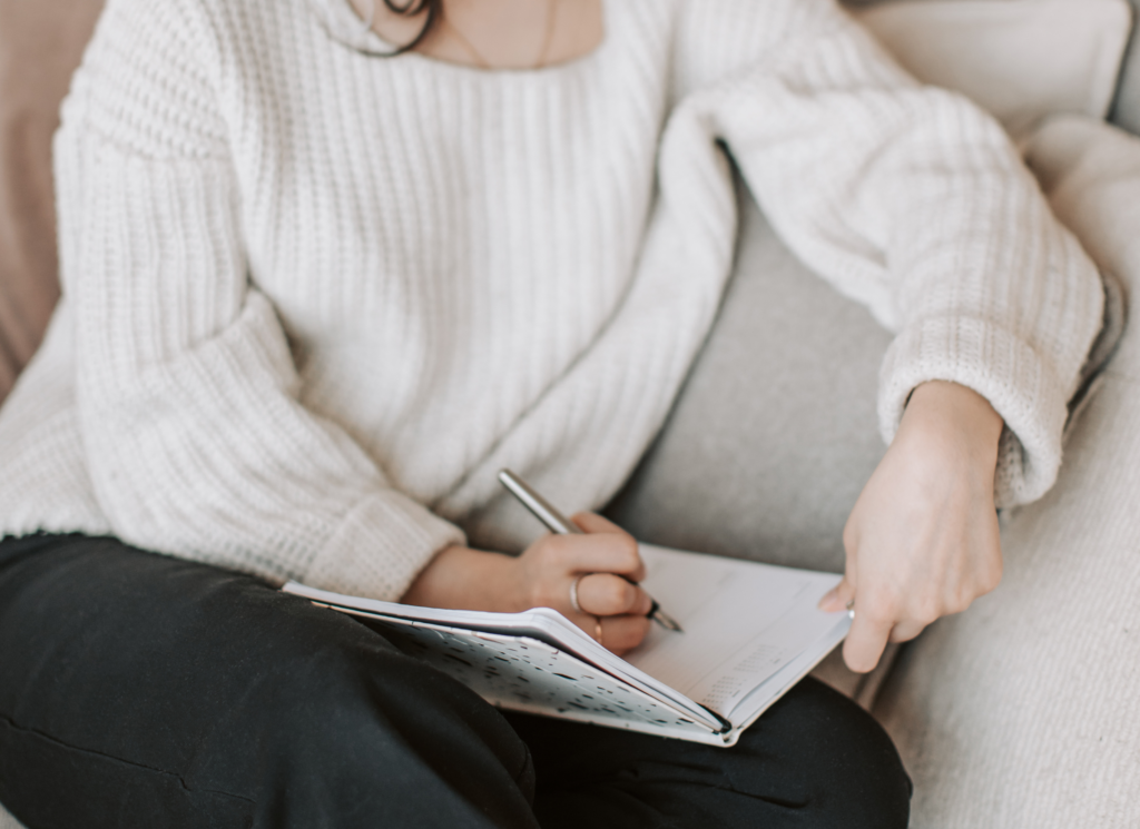 心靈療癒；戀愛元宇宙；LOVVERSE；心理學；脫單；戀愛；寫日記