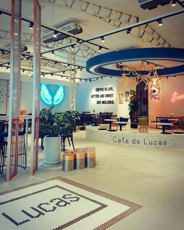 約會餐廳；魯克斯咖啡左營店